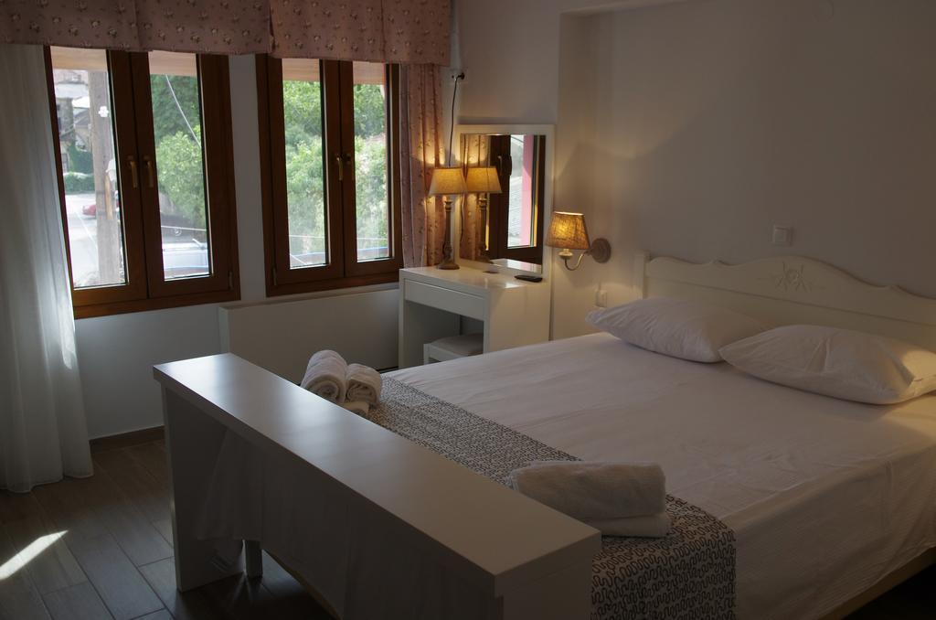 יואנינה Nafsika-Cristina Guesthouse מראה חיצוני תמונה